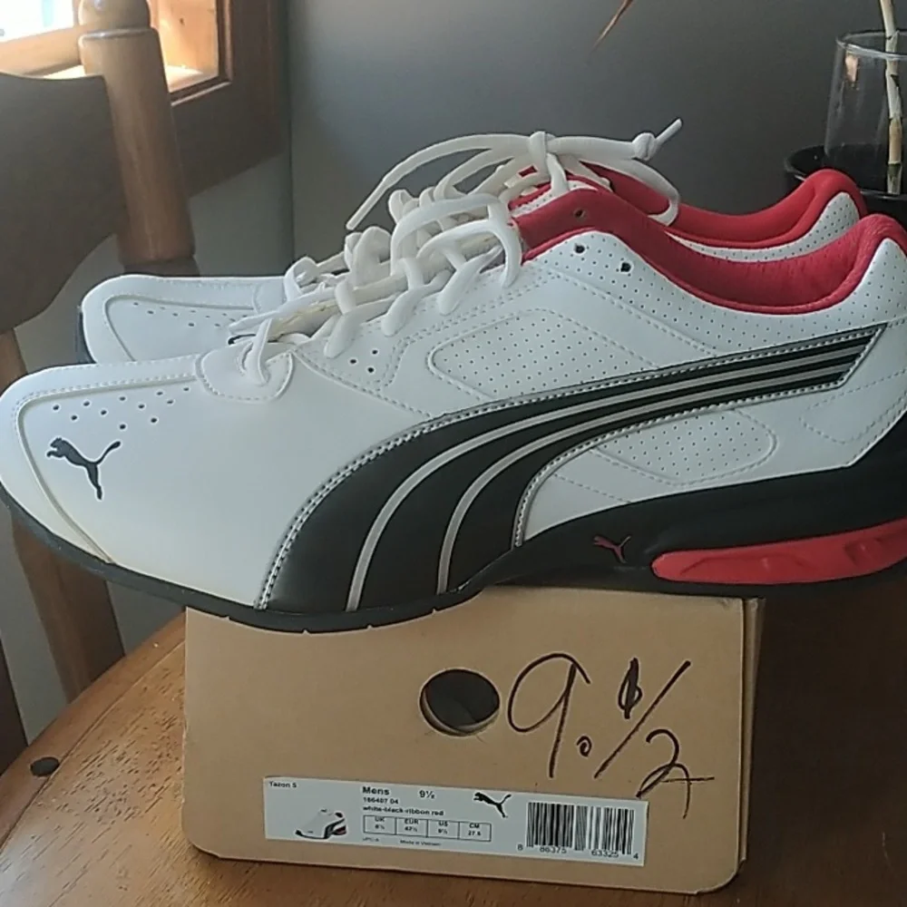 Puma - Picture 2 of 4